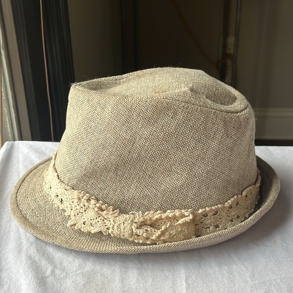 Hat - Picture 1 of 4